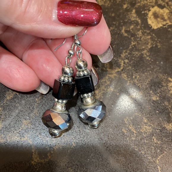 Black onyx and silver diamond cut pierced earrings Absolutely gorgeous - Picture 5 of 6